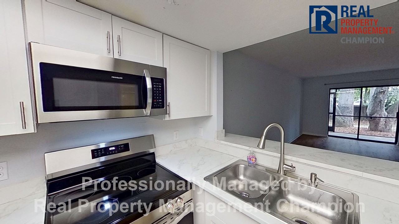 4305 Holly Tree Rd - Photo 6 of 20