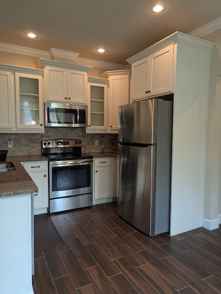 2365 Nw 33rd Pl - Photo 5 of 43