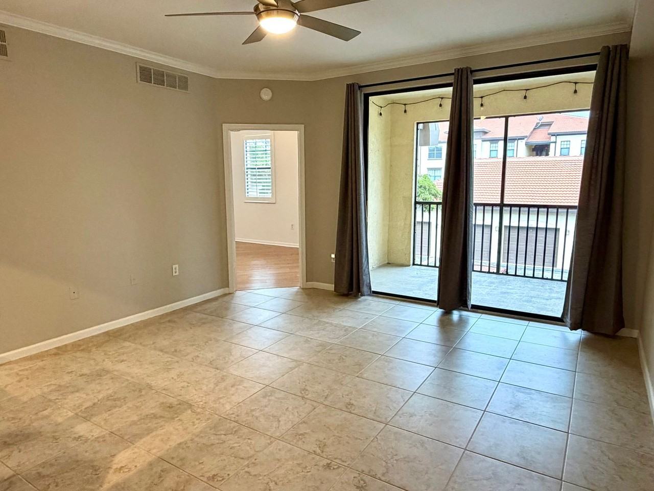 12965 Positano Cir - Photo 4 of 42