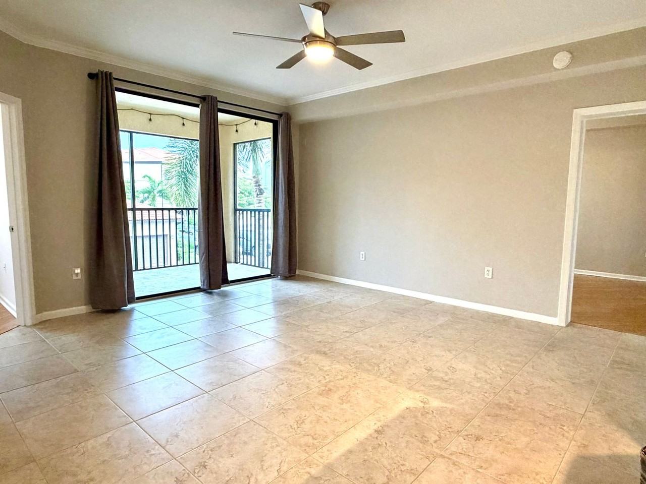 12965 Positano Cir - Photo 5 of 42