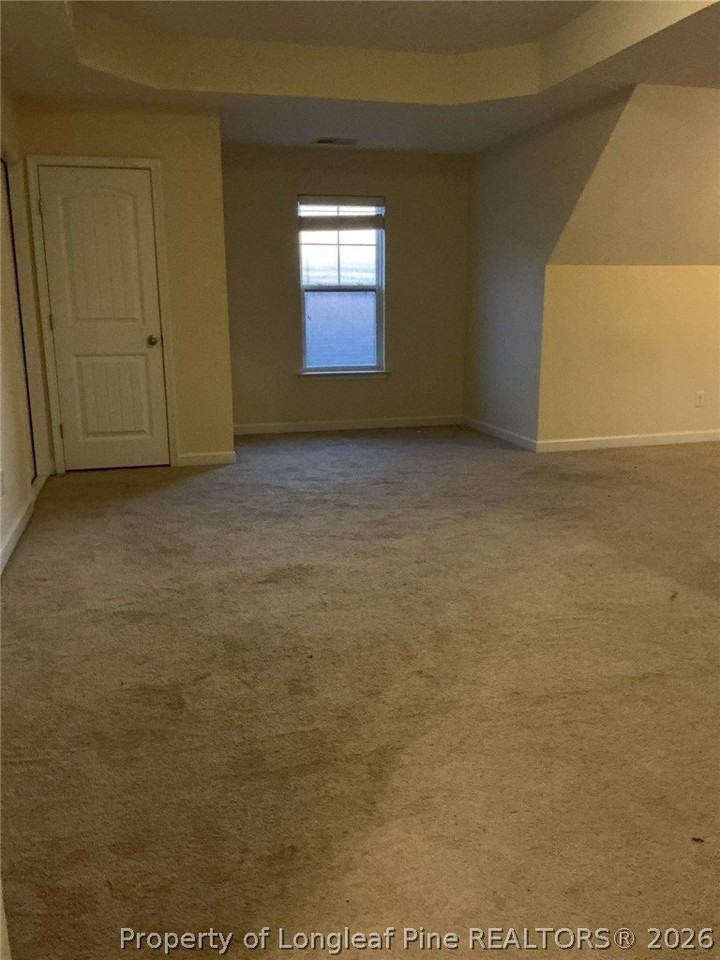 825 Ronald Reagan Dr - Photo 7 of 27