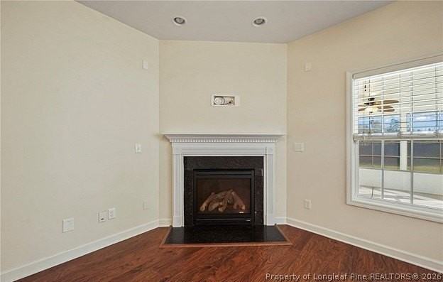 1012 Ronald Reagan Dr - Photo 4 of 36