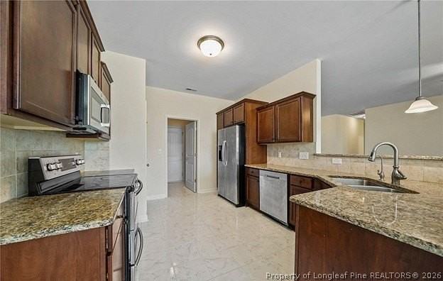 1012 Ronald Reagan Dr - Photo 7 of 36