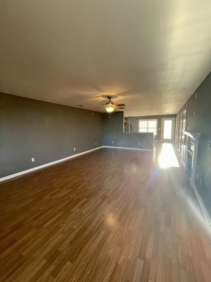 218 Colonnade St #1 - Photo 3 of 36