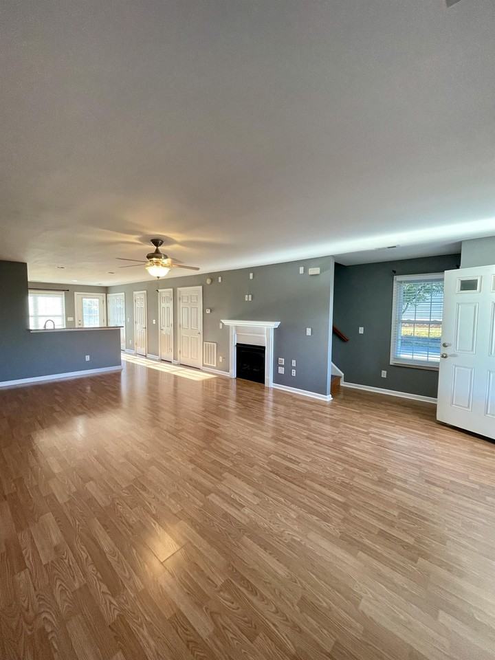 218 Colonnade St #1 - Photo 4 of 36