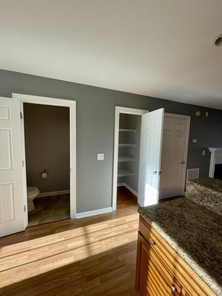 218 Colonnade St #1 - Photo 7 of 36