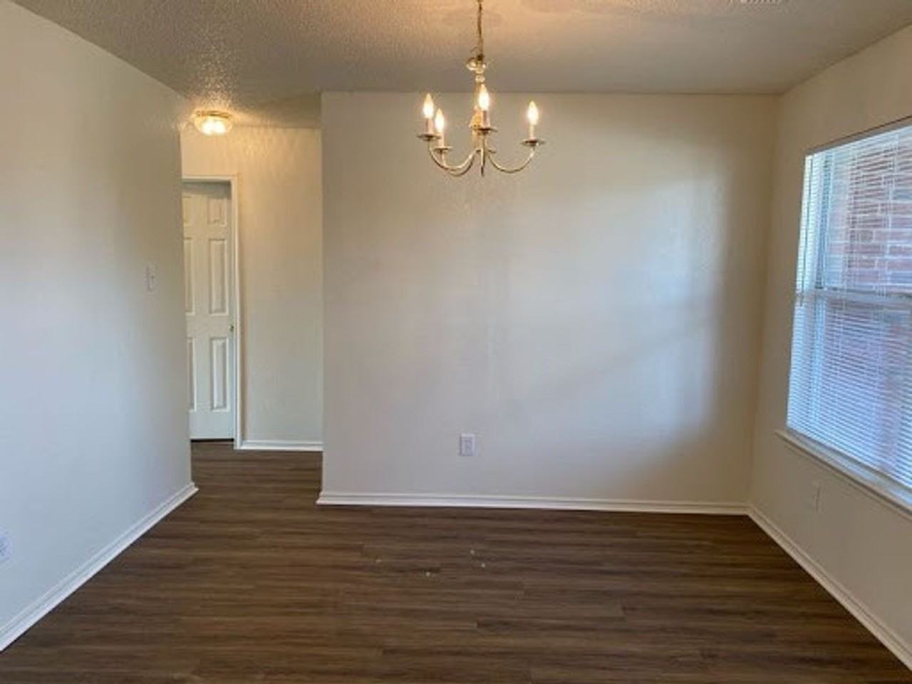 1101 Mustang Ridge Dr - Photo 3 of 30
