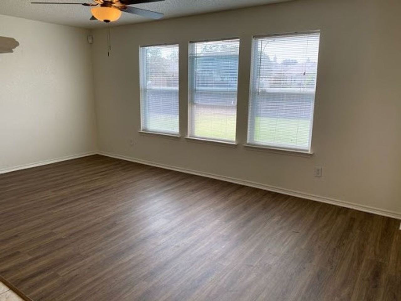1101 Mustang Ridge Dr - Photo 7 of 30
