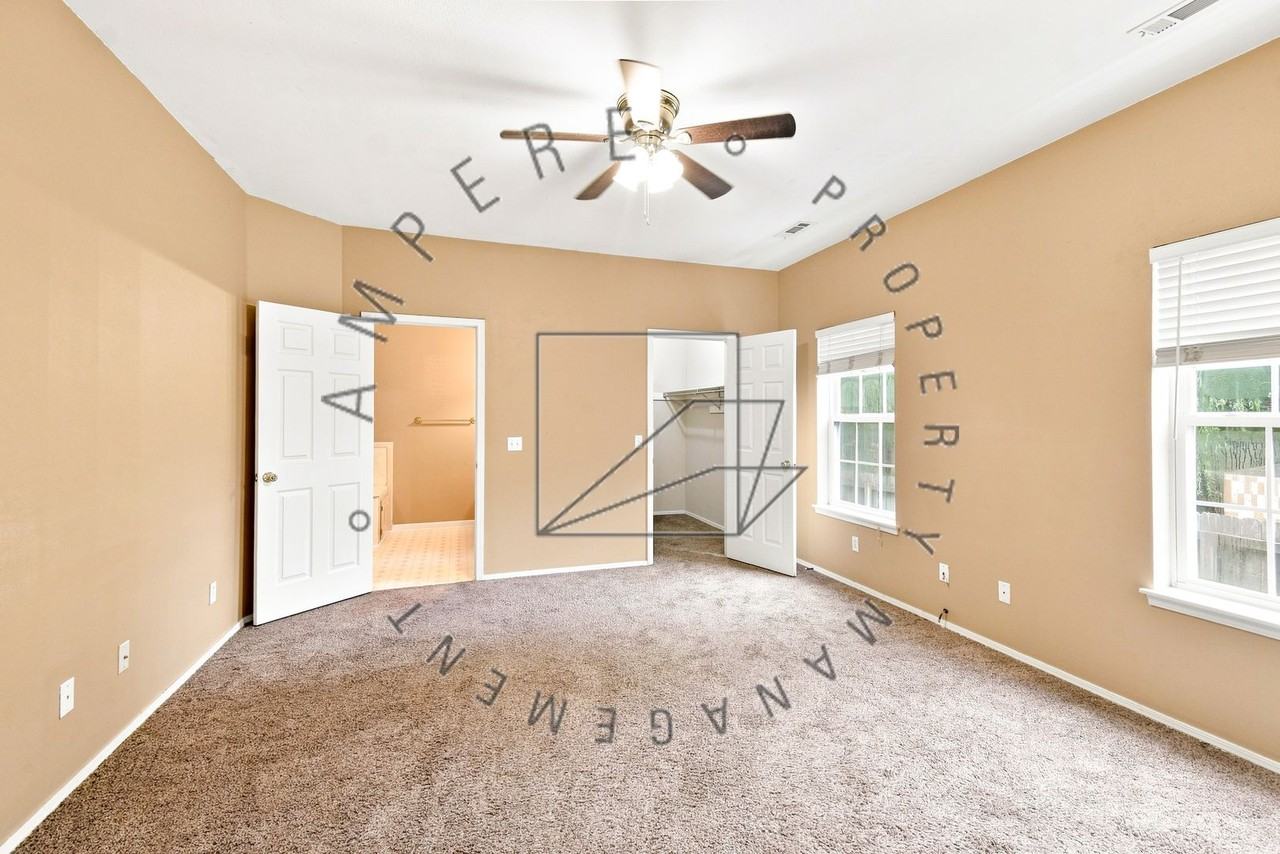 2559 W Arthur Hart St - Photo 5 of 15