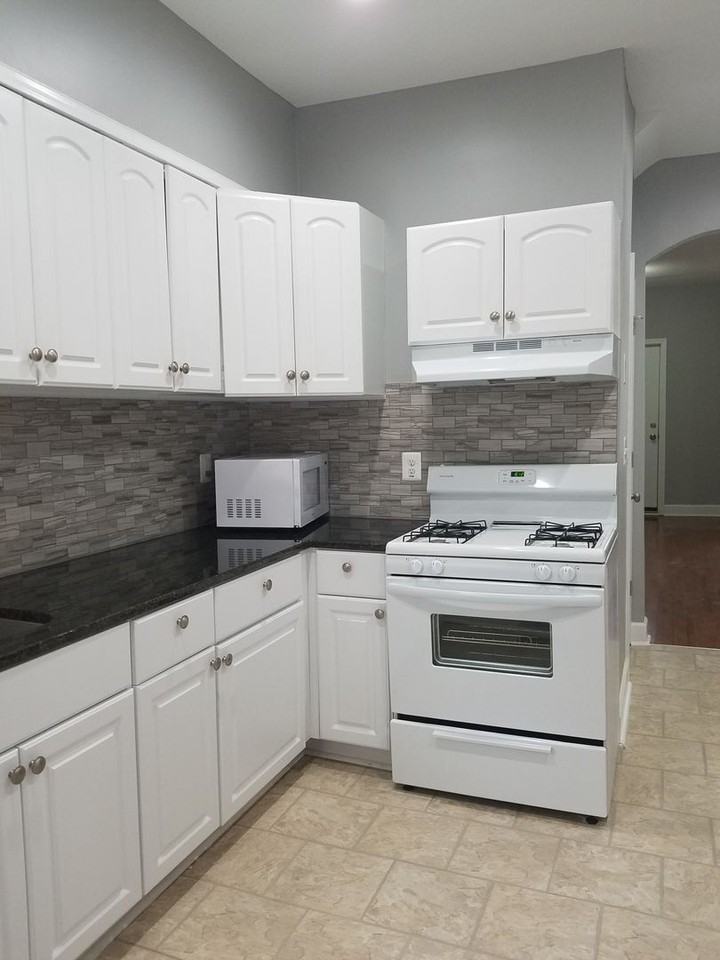 522 Lyndhurst St - Photo 2 of 12