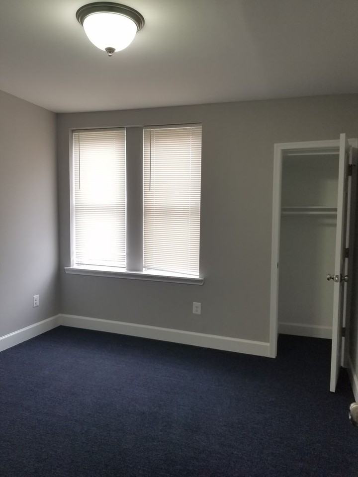 522 Lyndhurst St - Photo 5 of 12