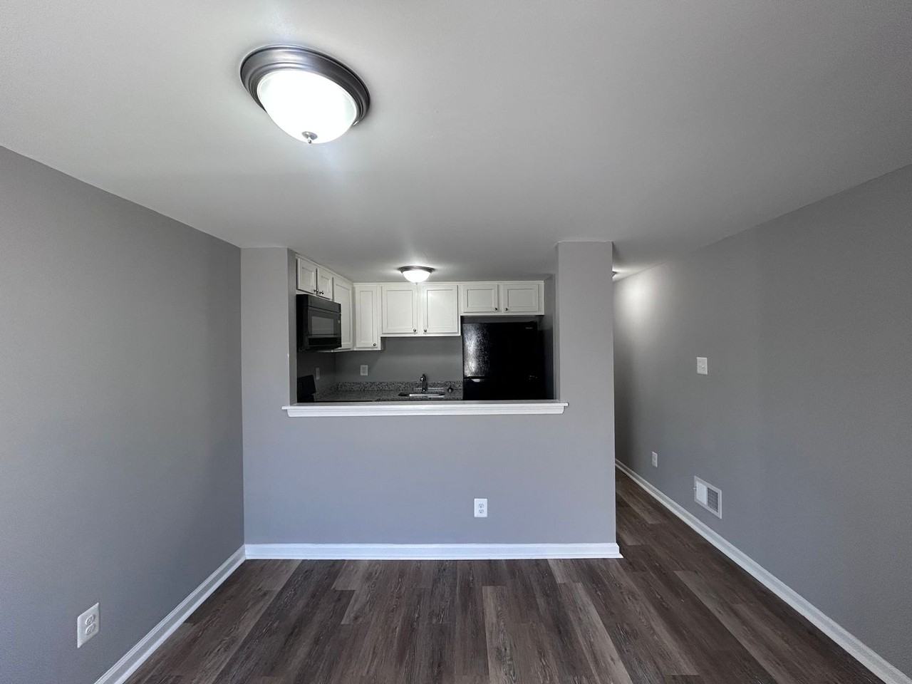 509 N Bradford St - Photo 7 of 9