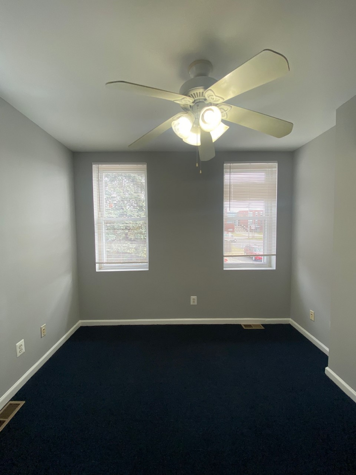 1922 August Ave - Photo 4 of 10