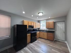 305 N Calhoun St - Photo 1 of 1