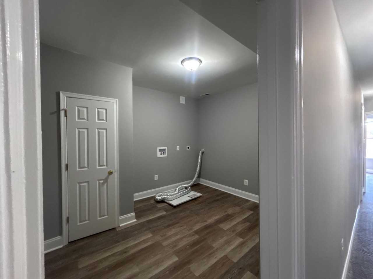 305 N Calhoun St - Photo 5 of 13