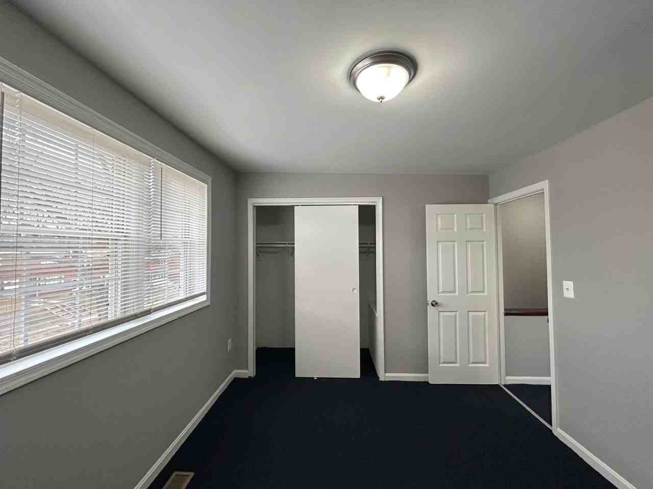 2561 Marbourne Ave - Photo 6 of 10