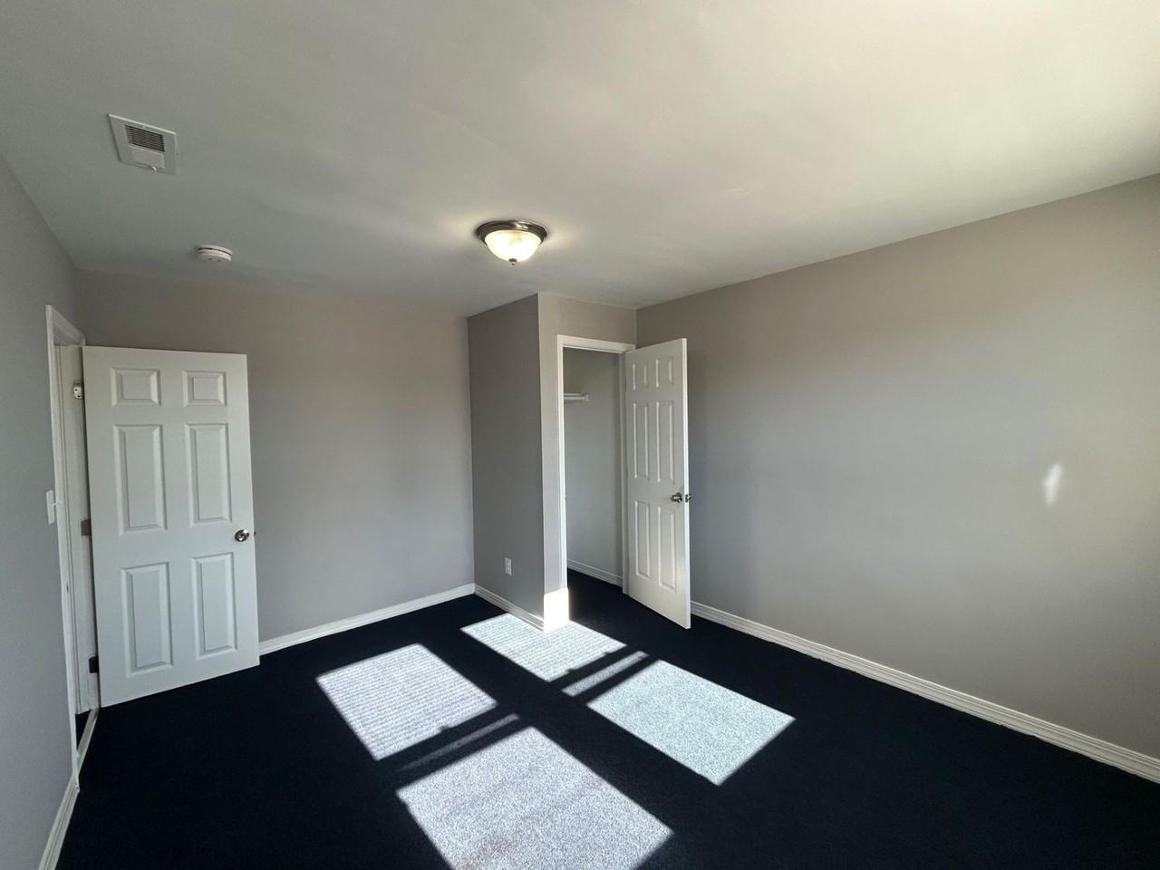 2912 E Federal St - Photo 5 of 12