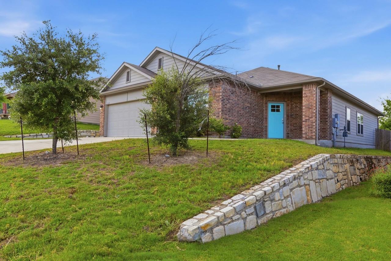 7121 Ranchito Dr - Photo 2 of 32