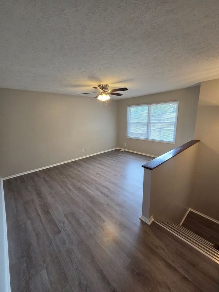 8811 Sprague Cir - Photo 2 of 16