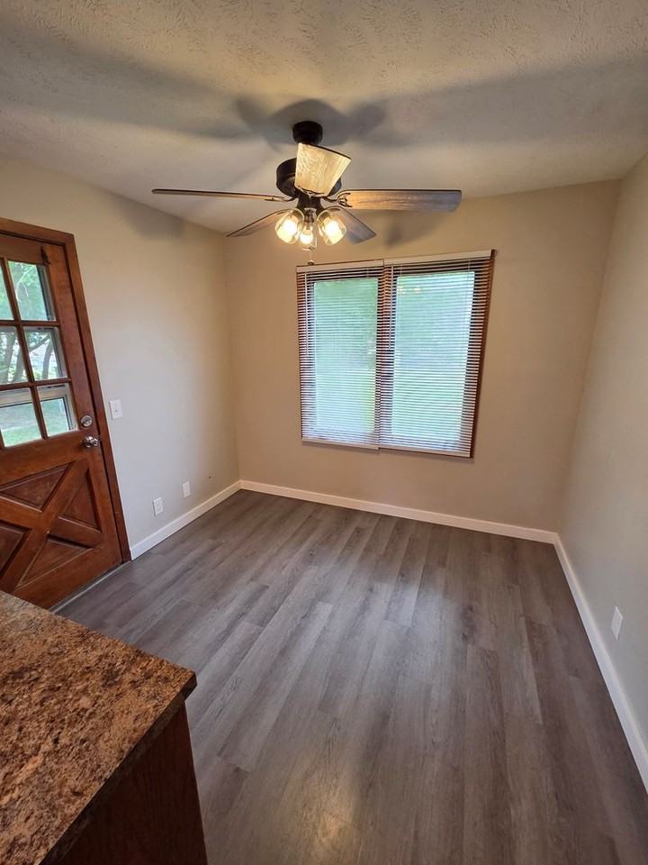 8811 Sprague Cir - Photo 3 of 16