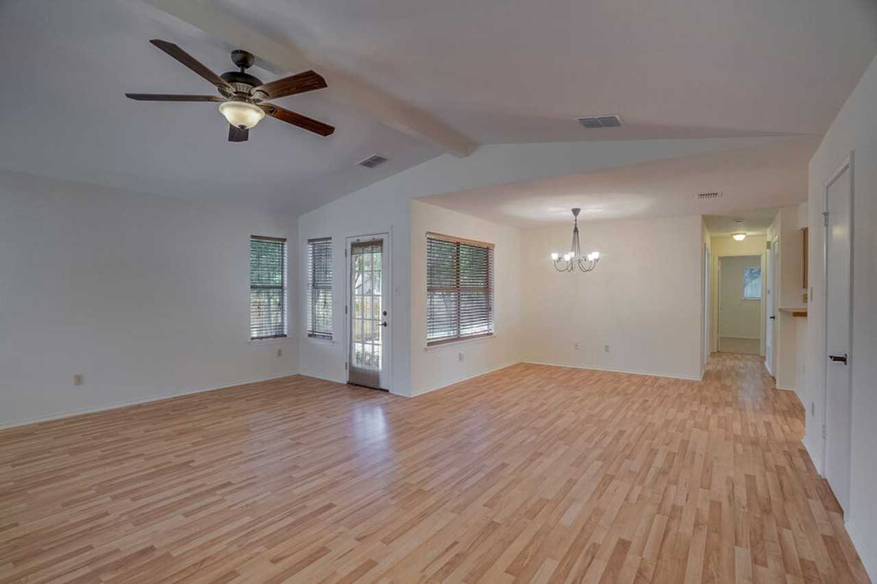 7004 Dallas Dr - Photo 3 of 20