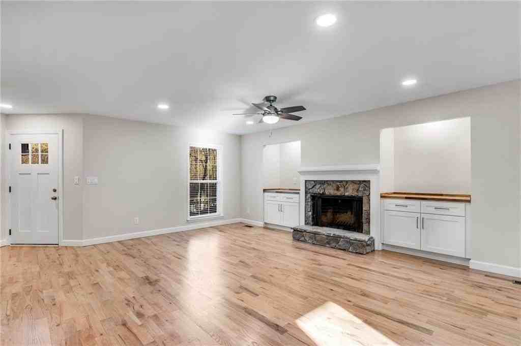 3412 Belleford Ct Ne - Photo 5 of 44