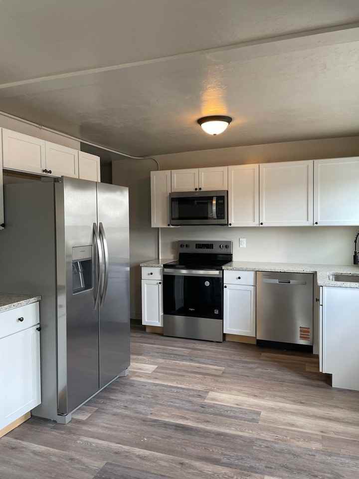 144A Main St 2nd Fl - Photo 7 of 8