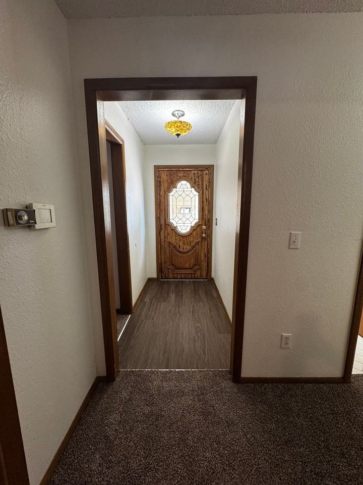 3225 N Peebly Dr - Photo 3 of 28