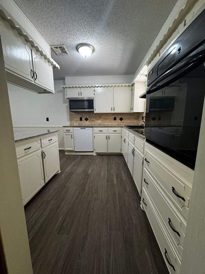 3225 N Peebly Dr - Photo 6 of 28
