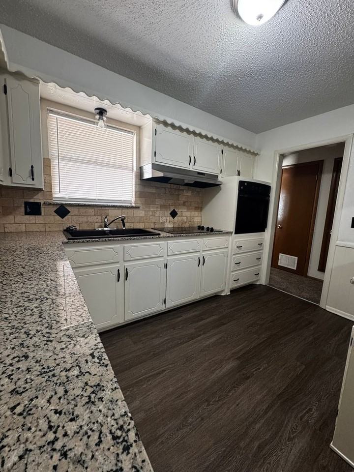 3225 N Peebly Dr - Photo 7 of 28
