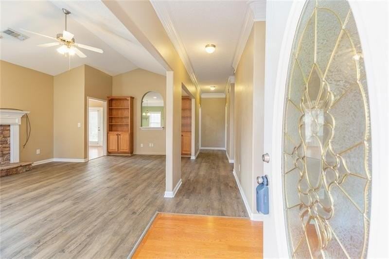 300 Mckendree Ct - Photo 3 of 40