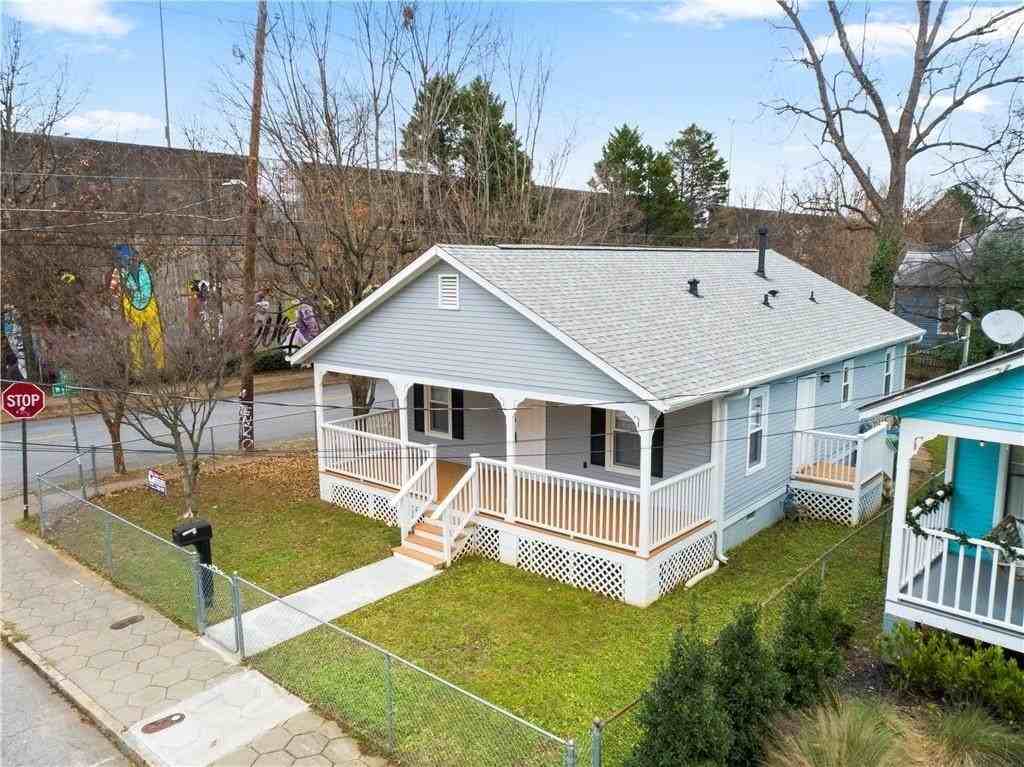 112 Tye St Se - Photo 3 of 28