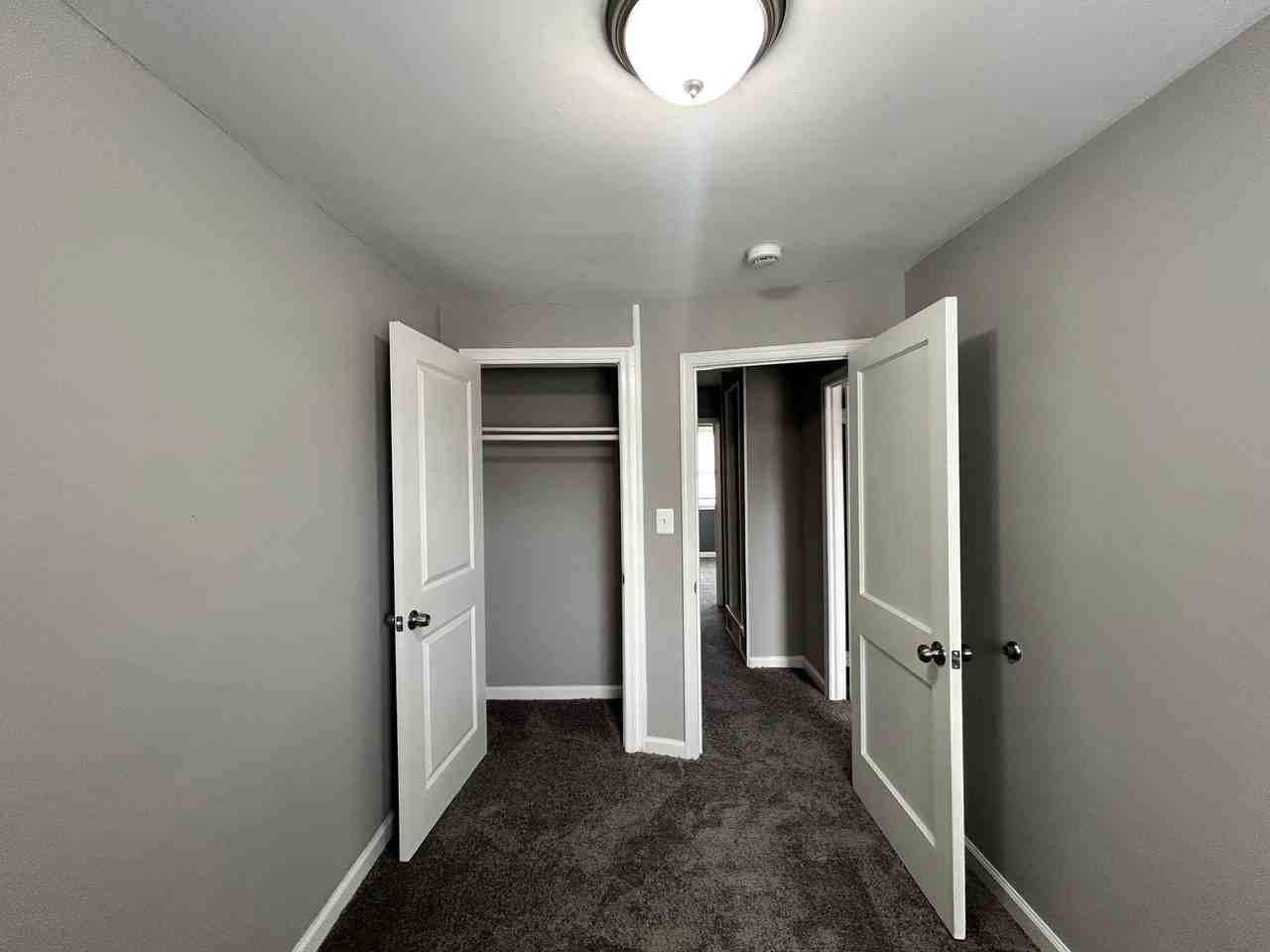 2617 Northshire Dr - Photo 6 of 9