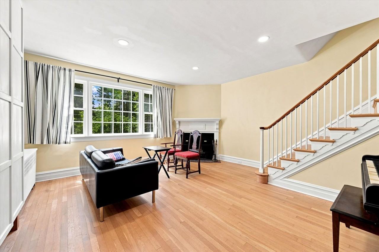 111 S Brandywine St - Photo 4 of 27