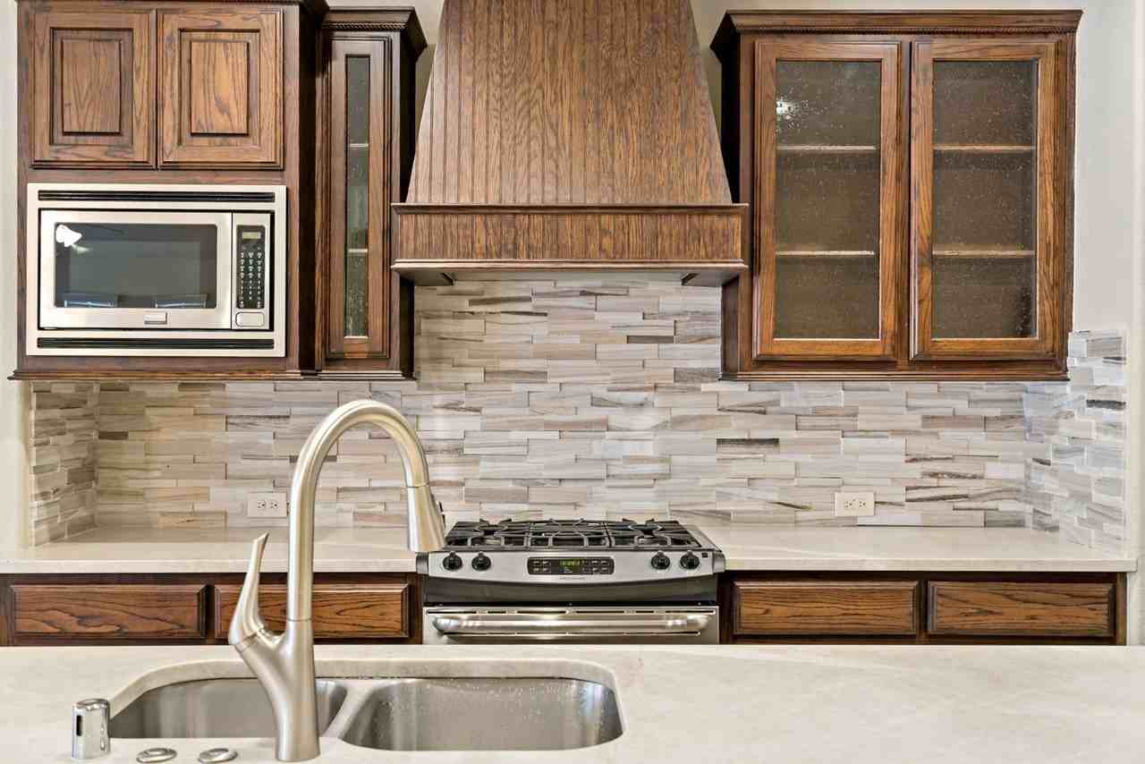 6523 Prairie Flower Trl - Photo 6 of 50