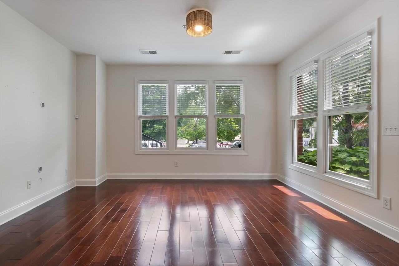 1229 4th Ave N - Photo 4 of 19