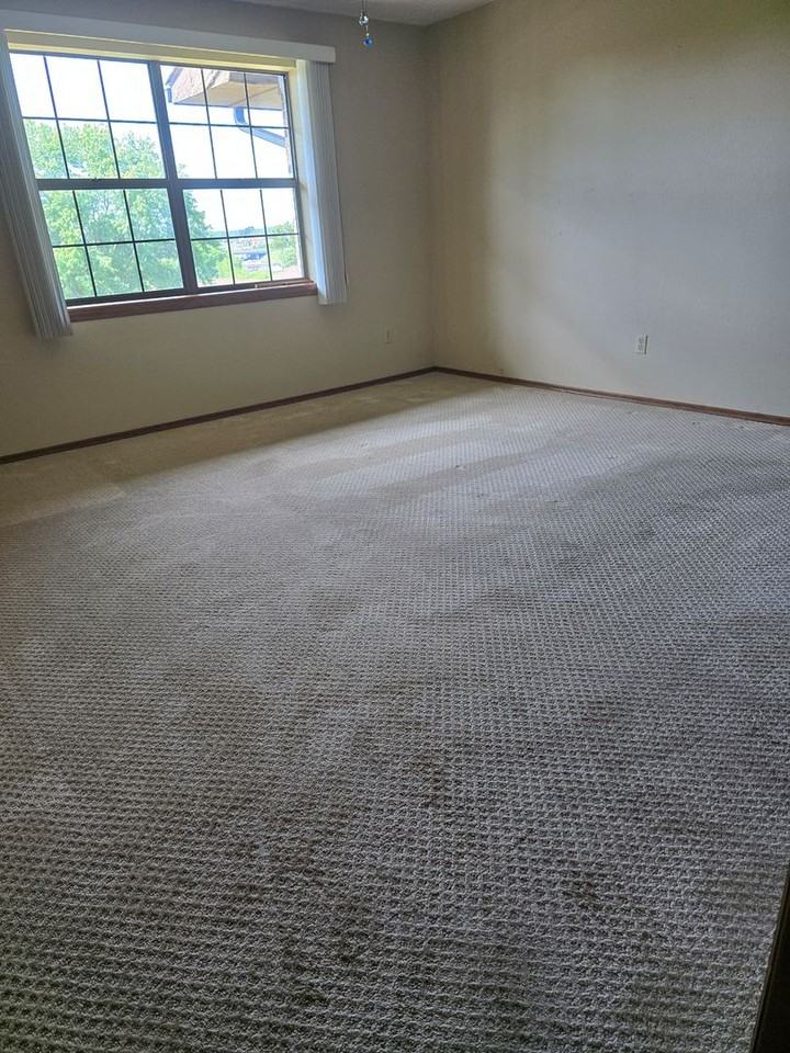 210 Carl Dr #B4 - Photo 3 of 5