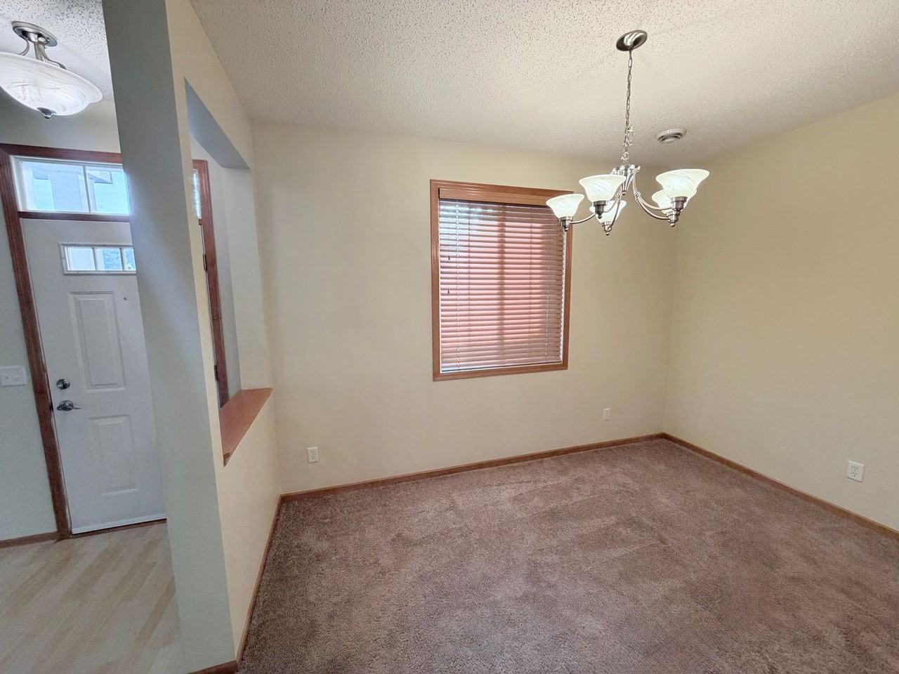 10800 Hawthorn Trl #E - Photo 6 of 24