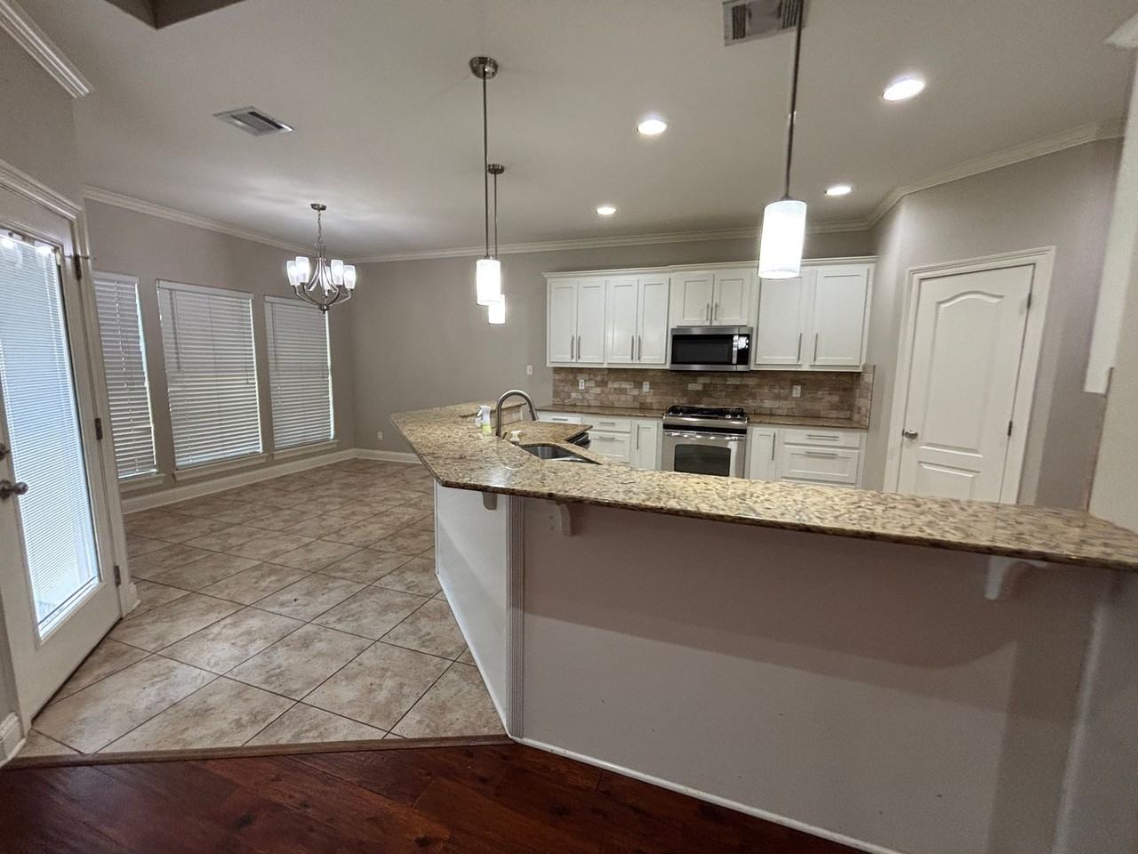 709 Reeds Reef - Photo 6 of 20