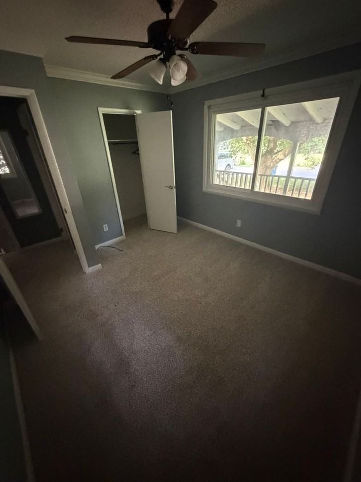 308 S Broad St - Photo 7 of 10