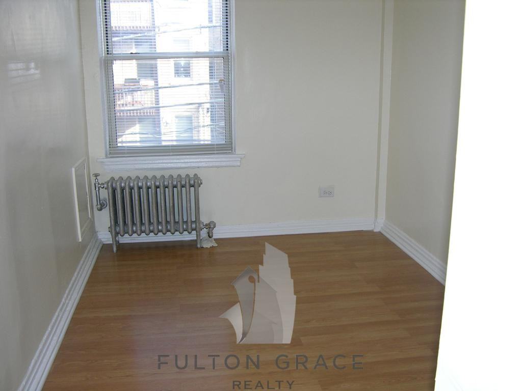4521 N Malden St #504 - Photo 2 of 6