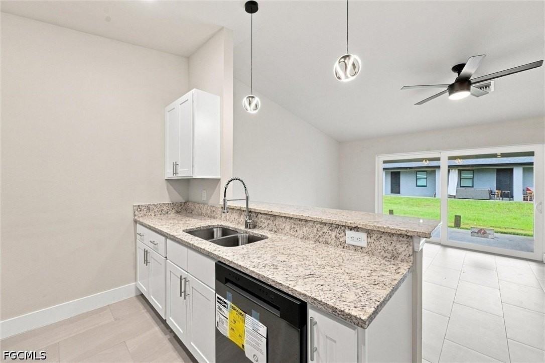 736 Gilbert Ave S - Photo 6 of 50