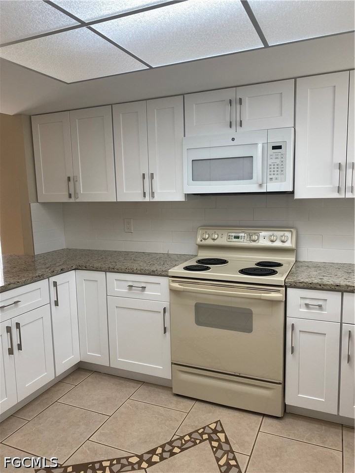 15370 Transit Ct #106 - Photo 3 of 20