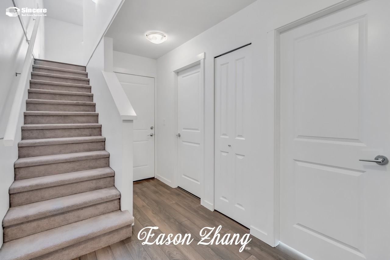 15152 91 Avenue - Photo 2 of 24