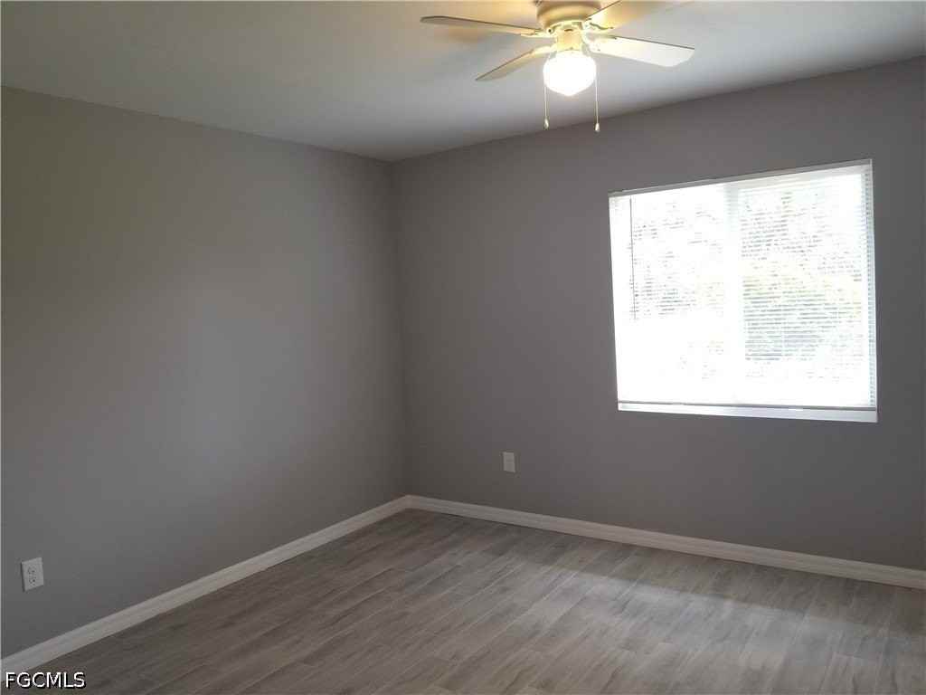 8527 Agate St - Photo 4 of 12