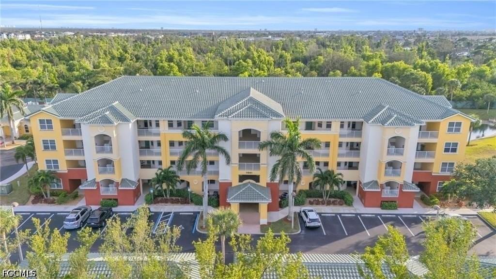 11041 Gulf Reflections Dr #305 - Photo 2 of 35