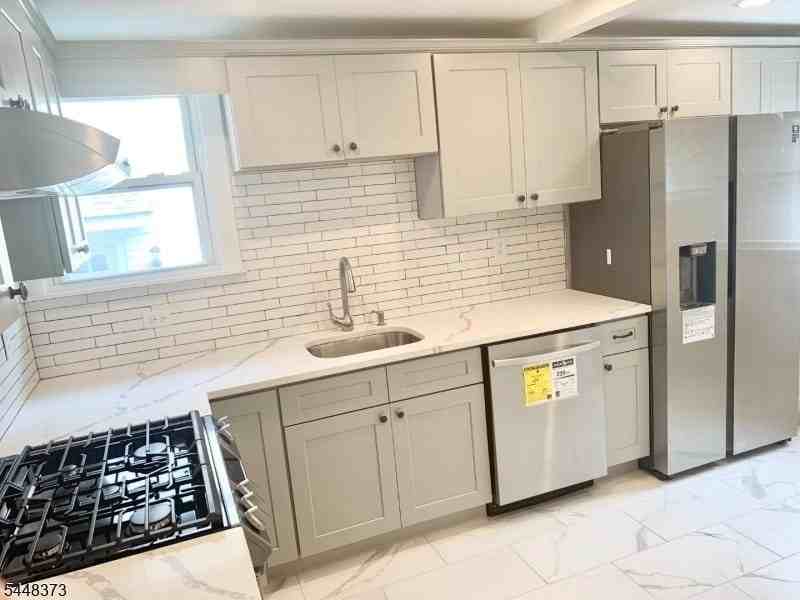 46 Apt1 Brookfield Rd - Photo 3 of 13