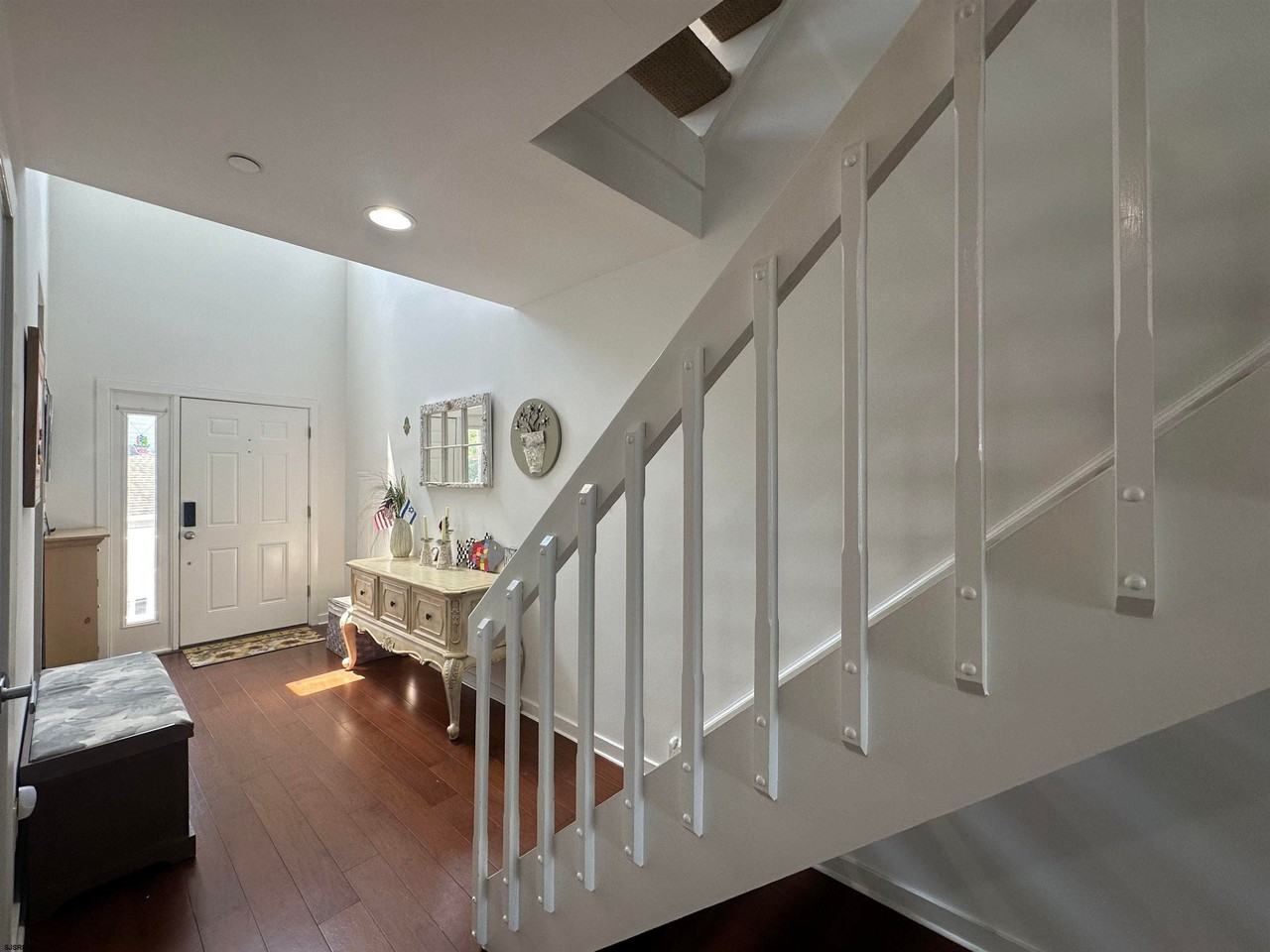 2204 East Dr - Photo 3 of 37