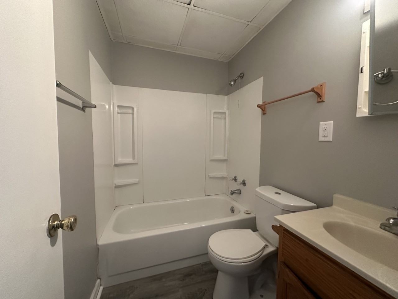 1358 Chestnut St #2 - Photo 4 of 5