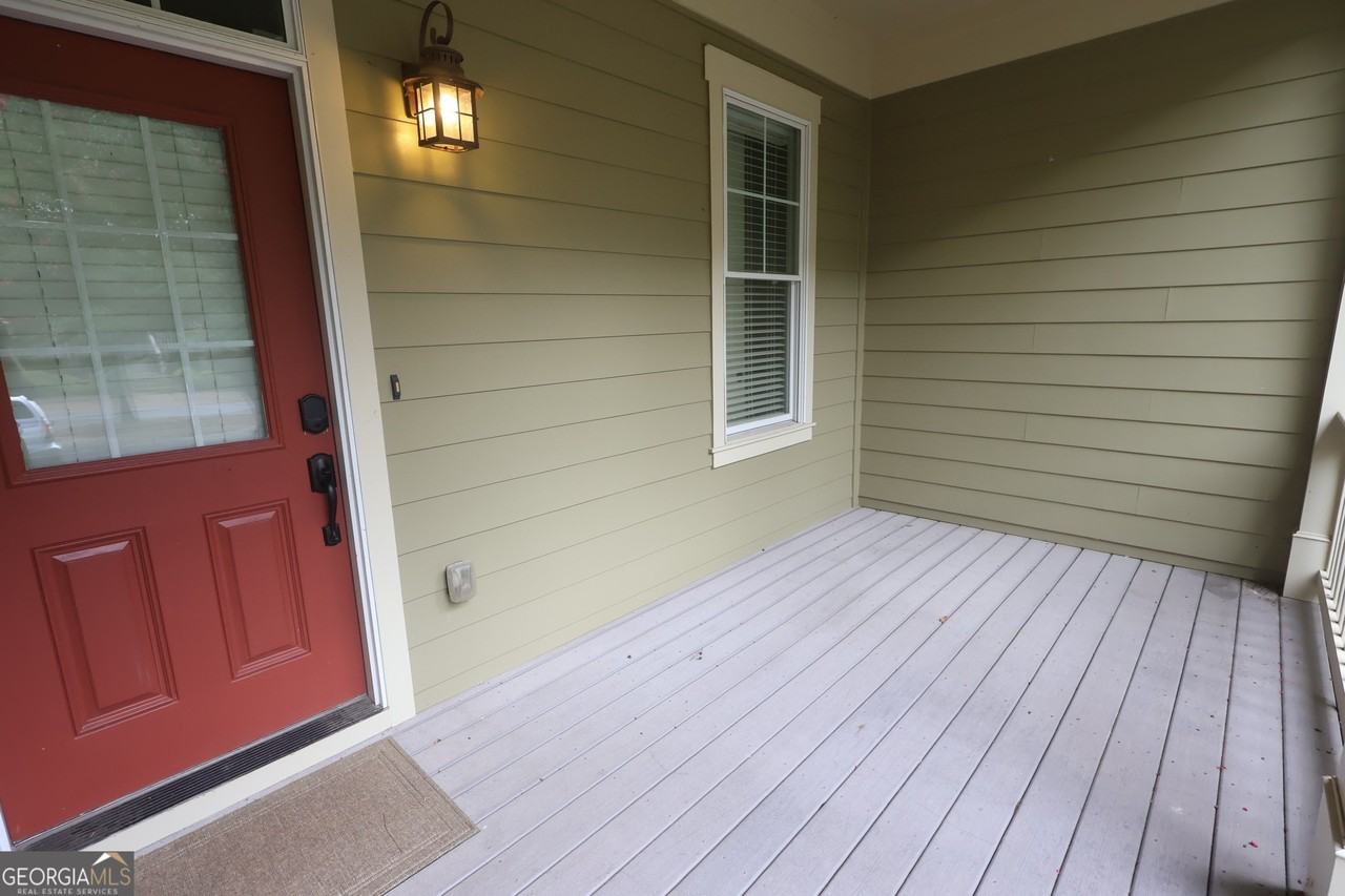 1081 Starboard Dr - Photo 4 of 34